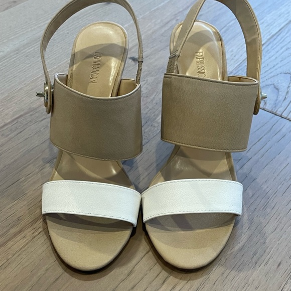 Beautiful summer heels - Picture 2 of 5